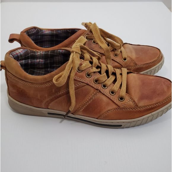 Sold! Steve Madden Paxxtin Leather Sneakers - Picture 3 of 8
